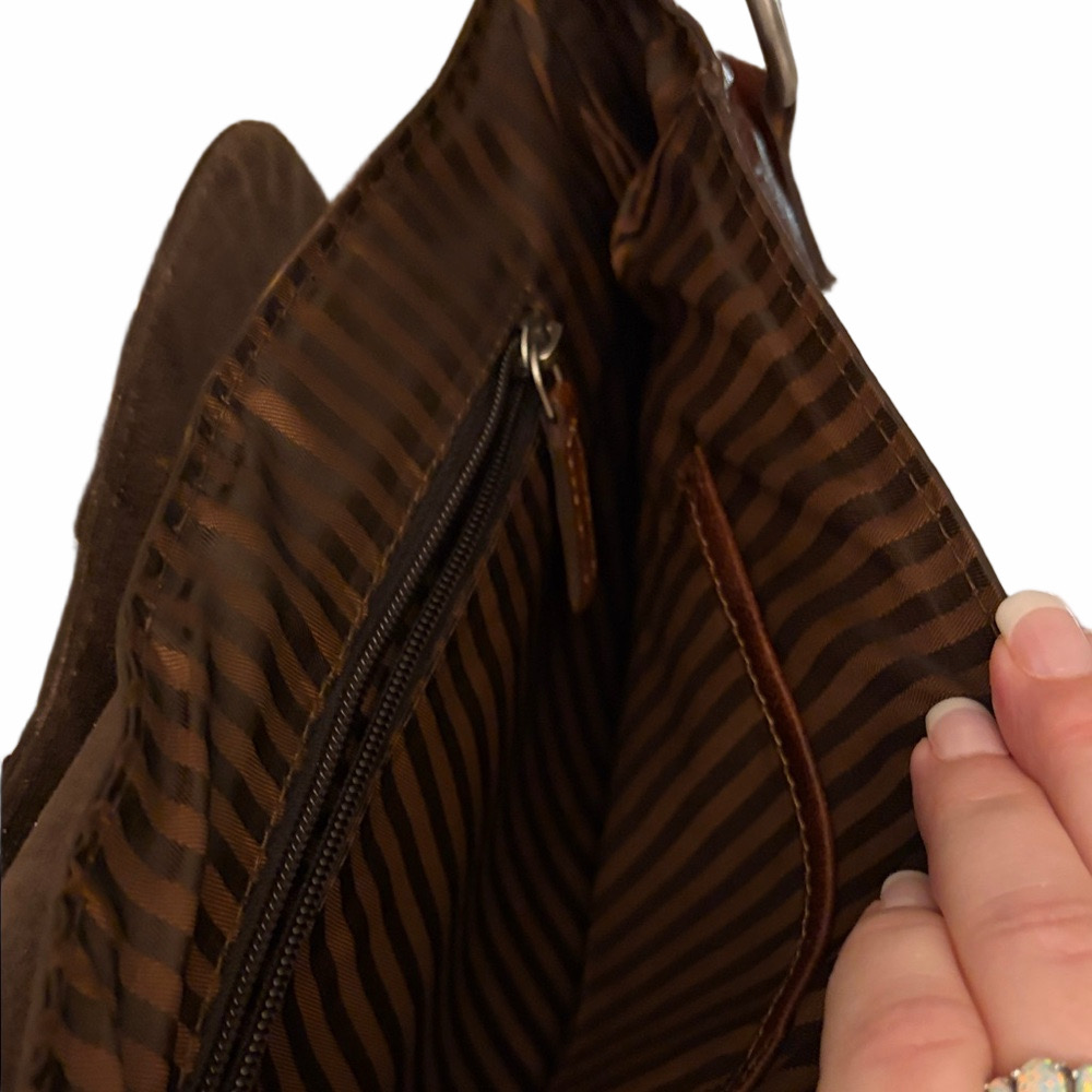 Jack George’s All American pecan Leather crossbody saddle bag. - Picture 4 of 9